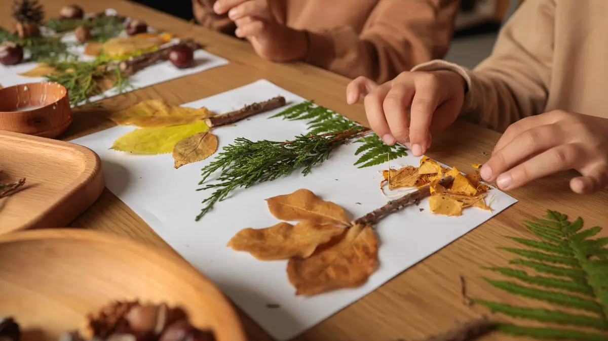 Sketch Art using Leaves and Stems