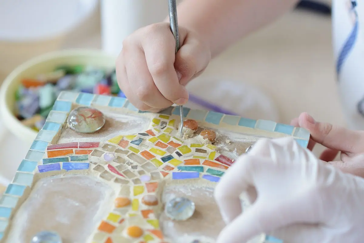 Creative Art Ideas using Paint and Cosmetics